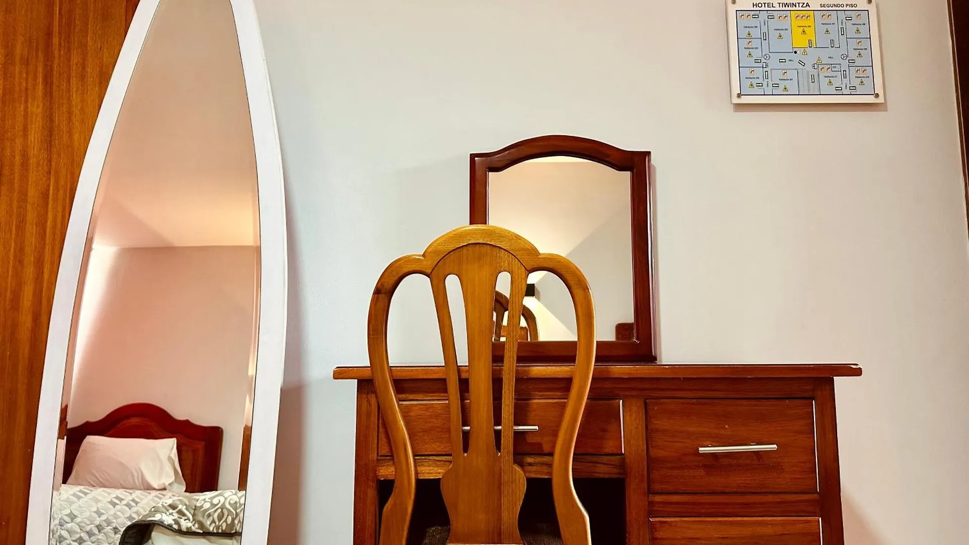 Hotel Tiwintza Internacional Quito Ecuador