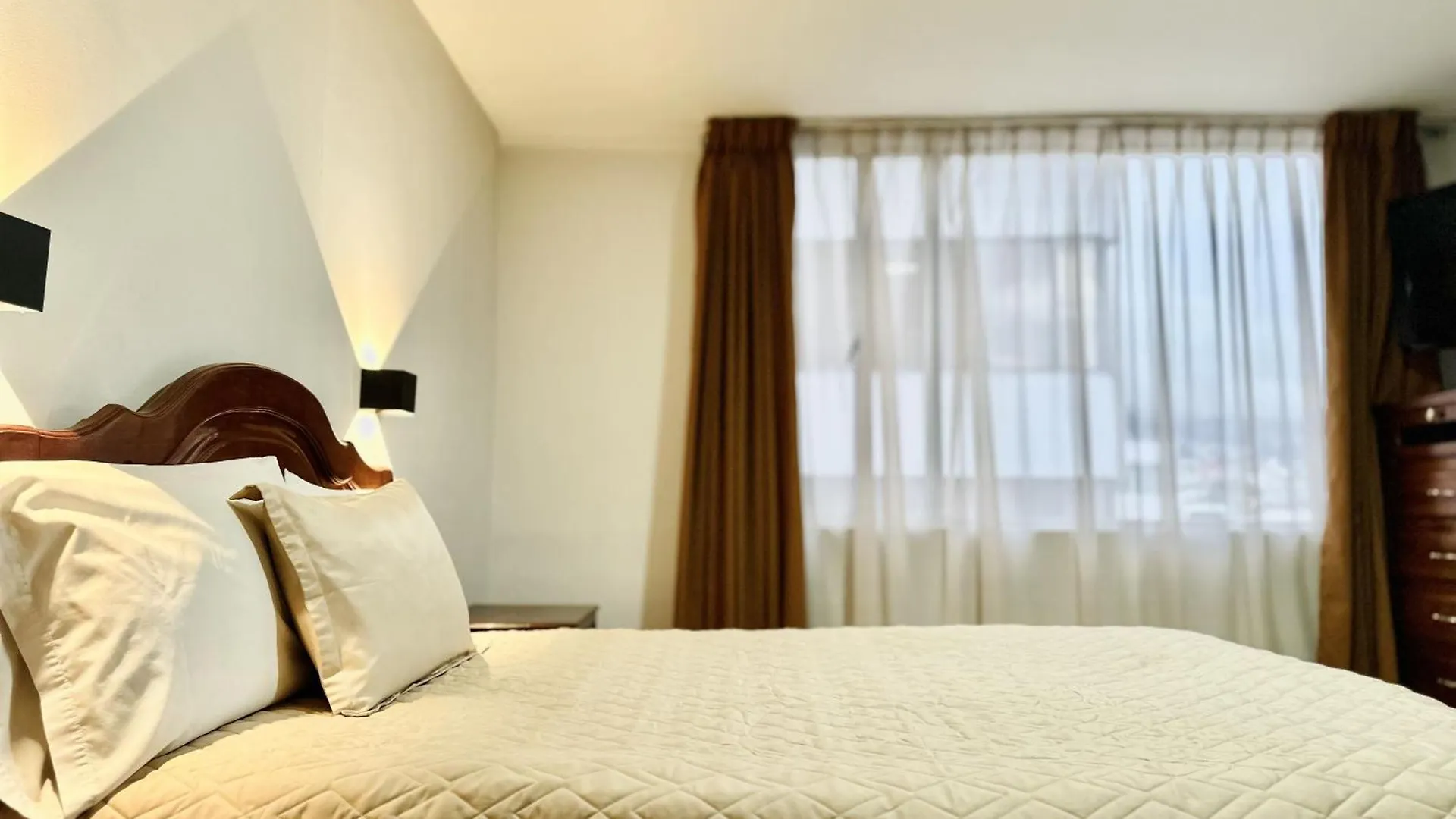 Hotel Tiwintza Internacional Quito