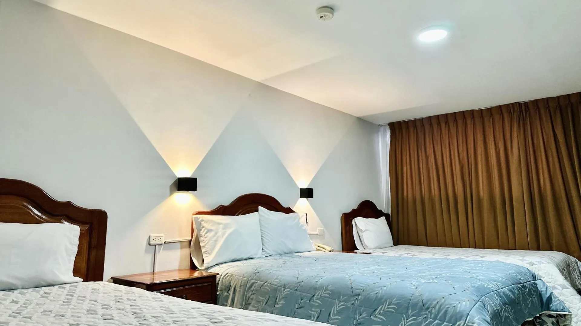Hotel Tiwintza Internacional Quito 0*,  Ecuador